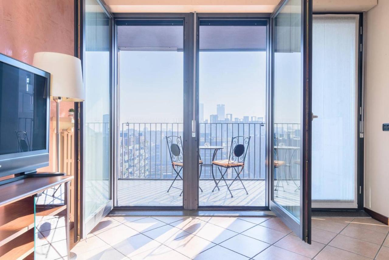 Apartamento Fiera Milanocity View With Terrace Next To Shopping Mall Exterior foto