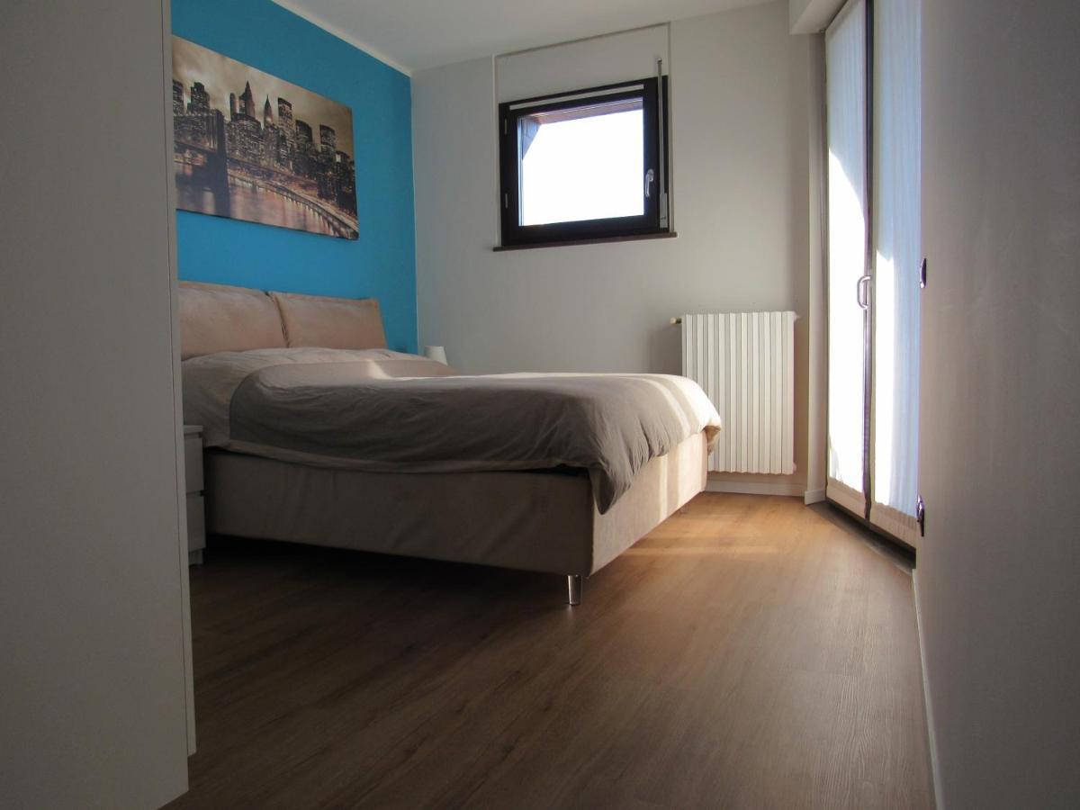Apartamento Fiera Milanocity View With Terrace Next To Shopping Mall Exterior foto