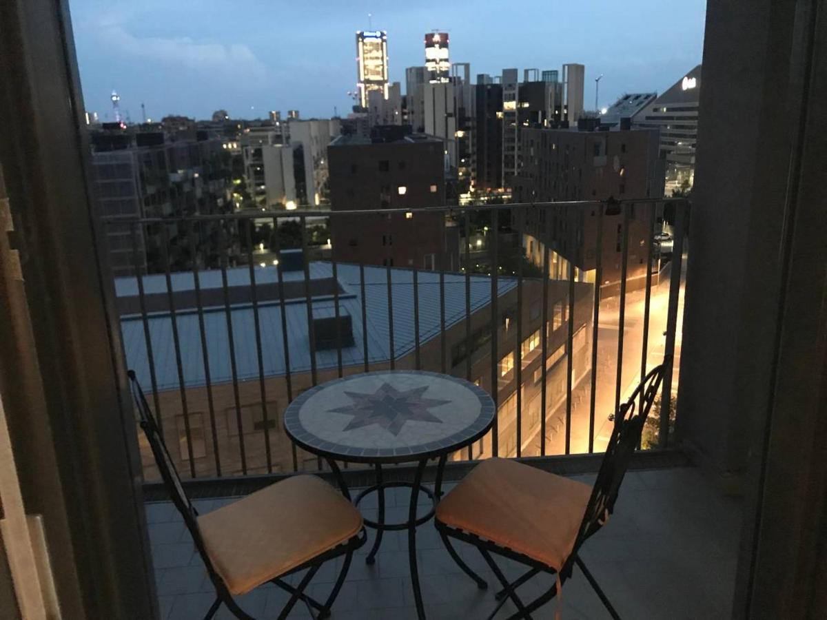Apartamento Fiera Milanocity View With Terrace Next To Shopping Mall Exterior foto