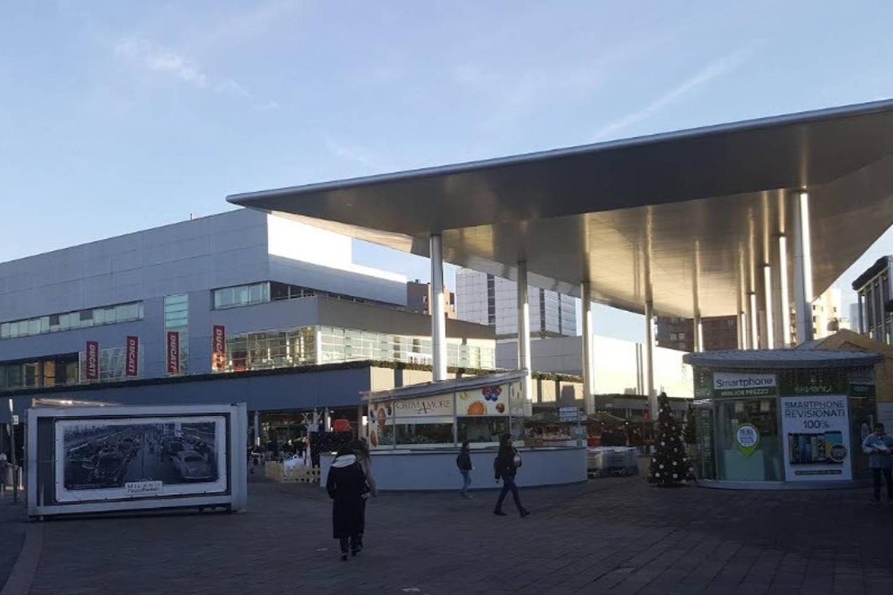 Apartamento Fiera Milanocity View With Terrace Next To Shopping Mall Exterior foto