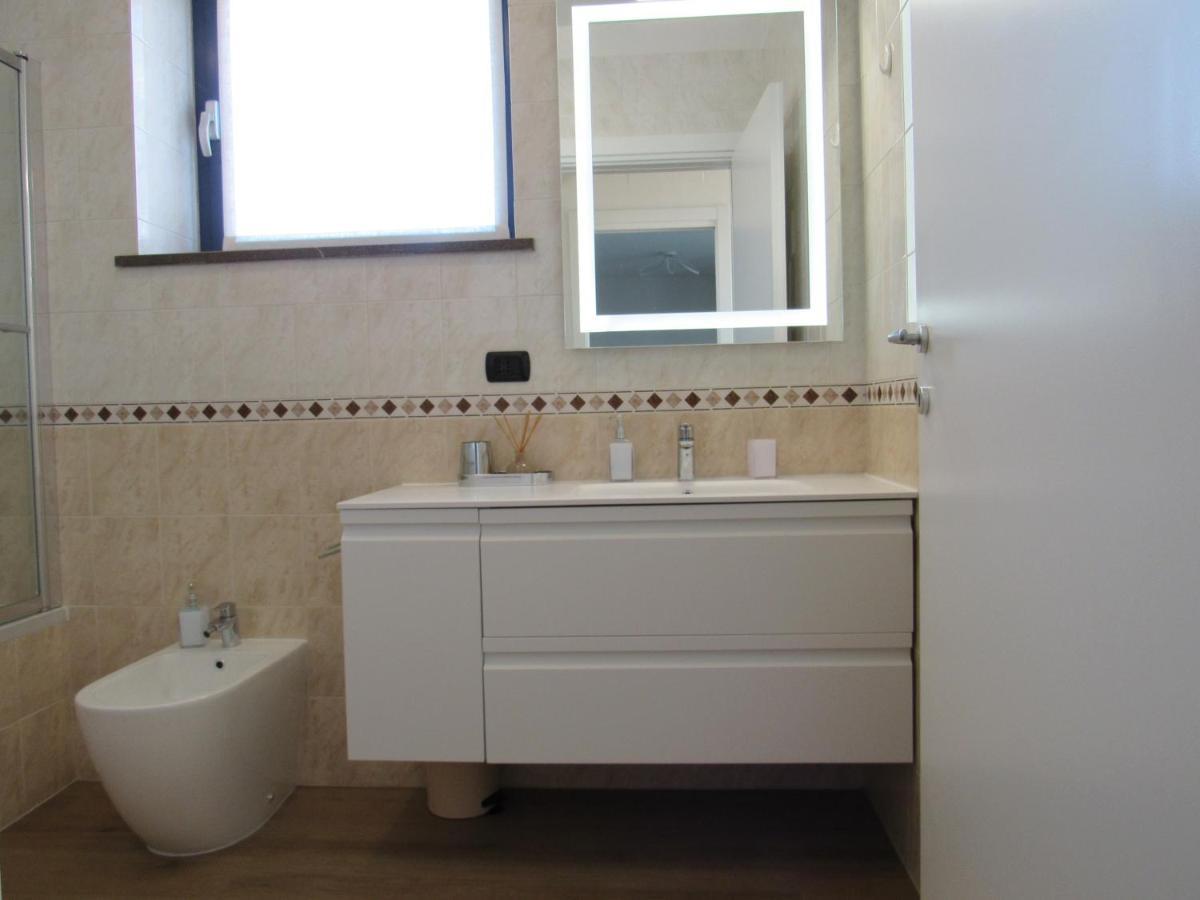 Apartamento Fiera Milanocity View With Terrace Next To Shopping Mall Exterior foto