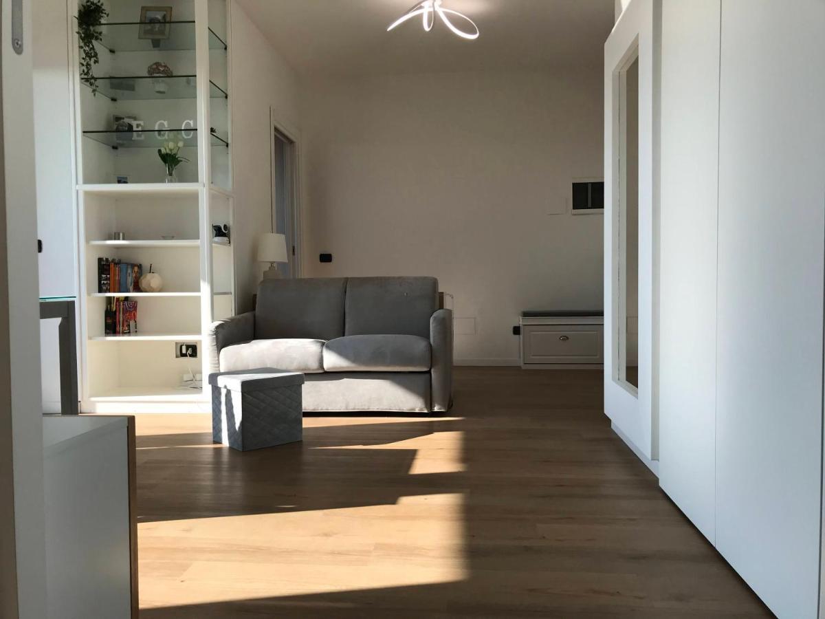 Apartamento Fiera Milanocity View With Terrace Next To Shopping Mall Exterior foto